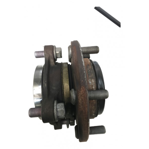 Cubo Rolamento Roda Esquerda Hilux 2017 2018 2019 Usado