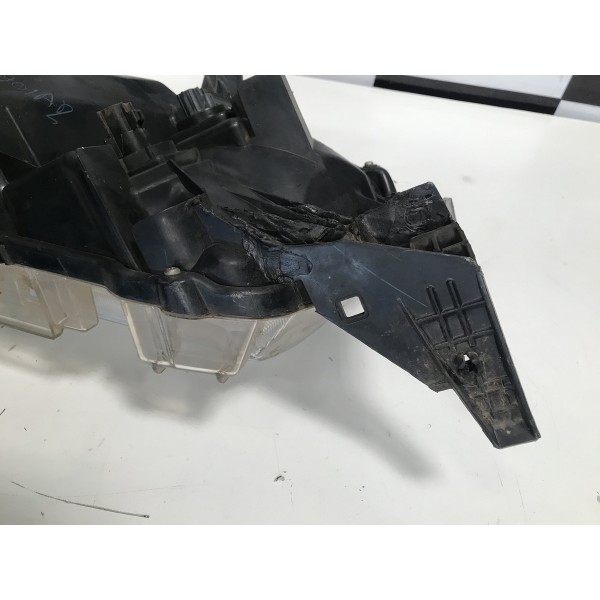 Farol Toyota Hilux Srv 2016/2020 Esquerdo Com Recuperado