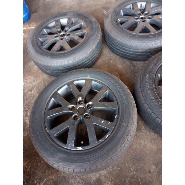 Jogo De Roda Da Tr4 225/65r17 Original Semi-nova