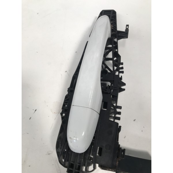 Maçaneta Dianteira Direita Da Fiat Toro 17/20 Usado