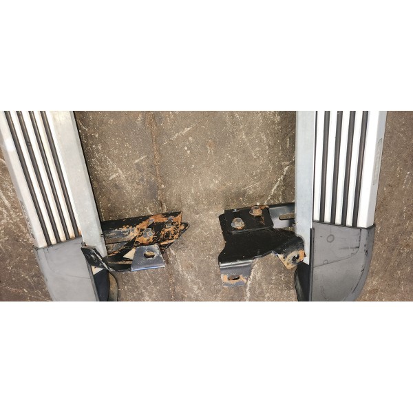 Estribo Toyota Hilux 2011 Original Usado.