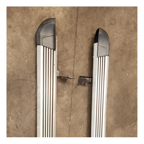 Estribo Toyota Hilux 2011 Original Usado.