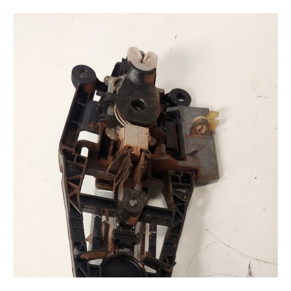 Maçaneta Externa Dianteira Esquerda Tracker Original Usado