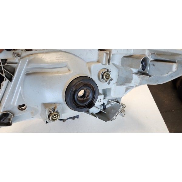 Farol Dianteiro Direito Toyota Sw4 2013 Original Usado