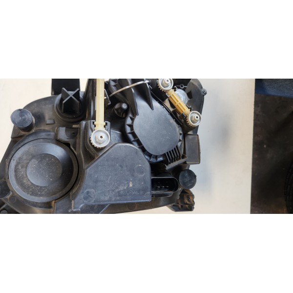 Farol  Dianteiro Direito Amarok 2016 Original Usado