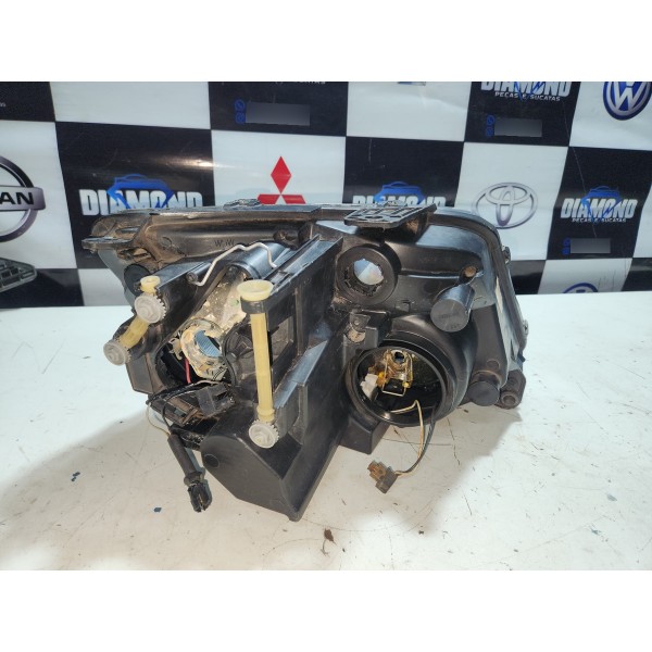 Farol Amarok L.e Original Usado Recuperado 2019