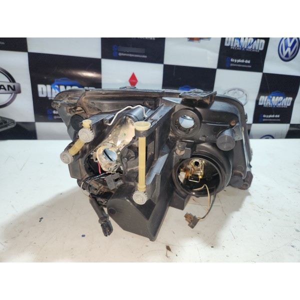 Farol Amarok L.e Original Usado Recuperado 2019