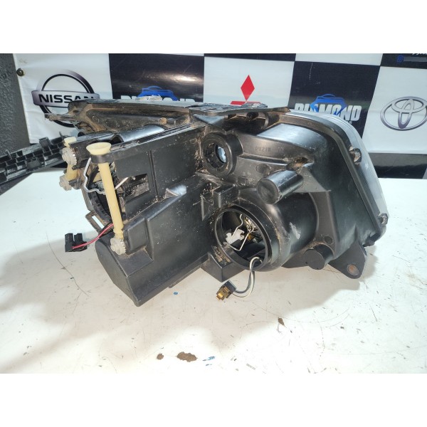 Farol Amarok L.e Original Usado Recuperado 2019