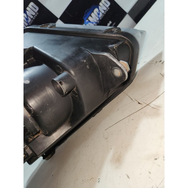 Farol Amarok L.e Original Usado Recuperado 2019