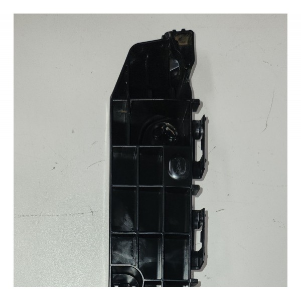 Guia Do Parachoque Dianteiro Direito Toyota Sw4 2022