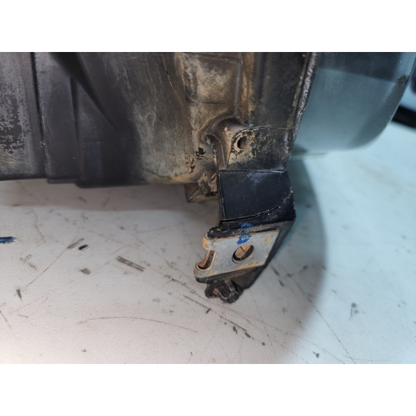 Farol L.d Amarok 2019 Original Usado Recuperado