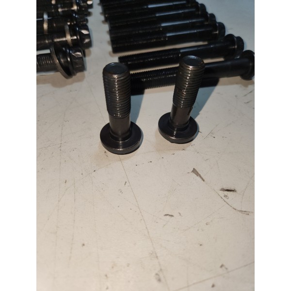 Parafuso Motor Toyota Sw4 2022 Original Usado