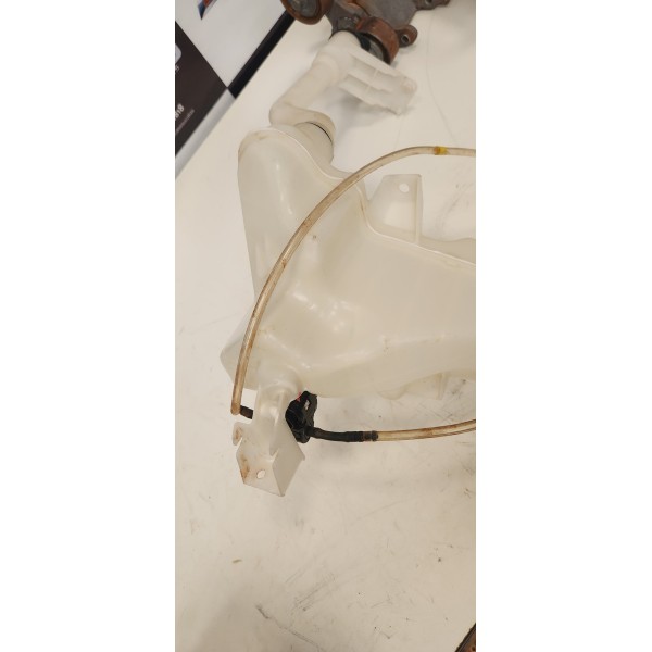 Reservatório De Água Toyota Sw4 2022 Original Usado.