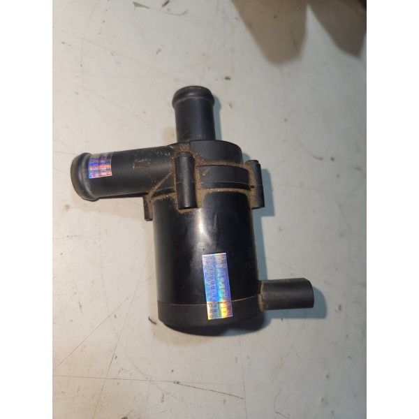 Bomba De Água Auxiliar Amarok 2.0 2017 Original Usado