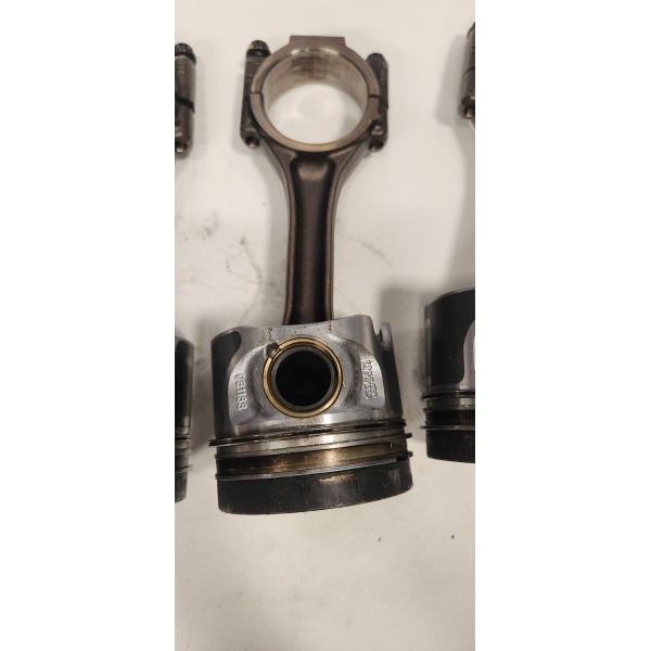 Jogo De Pistão Com Biela Da Amarok 2.0 2014/2018 Usado.