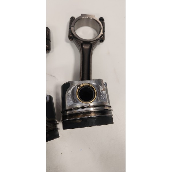 Jogo De Pistão Com Biela Da Amarok 2.0 2014/2018 Usado.