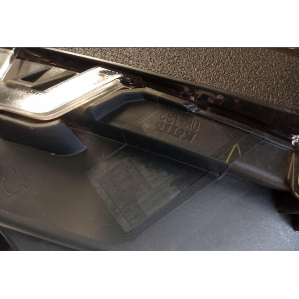 Faróis Dianteiros Led Toyota Srx 2023 2 Peças Original