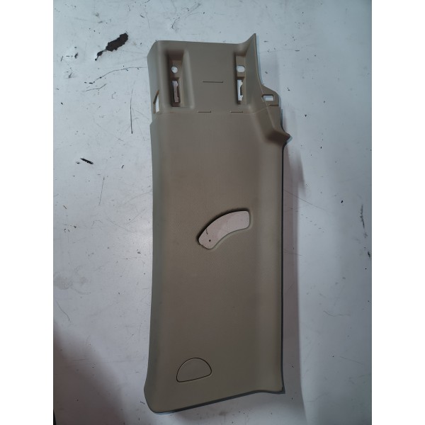 Acabamento Coluna Traseira Esquerda Dodge Ram 2500 2022