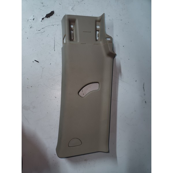 Acabamento Coluna Traseira Esquerda Dodge Ram 2500 2022