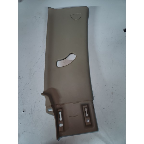 Acabamento Coluna Traseira Esquerda Dodge Ram 2500 2022