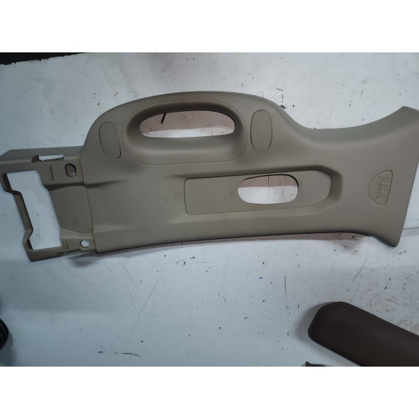 Acabamento Da Coluna Dodge Ram 2500 2022 Original Usado L.e