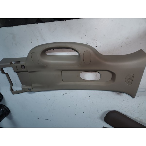 Acabamento Da Coluna Dodge Ram 2500 2022 Original Usado L.e