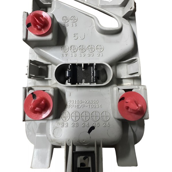 Moldura Cinto Traseiro Central Sw4 16/22 73139kk020