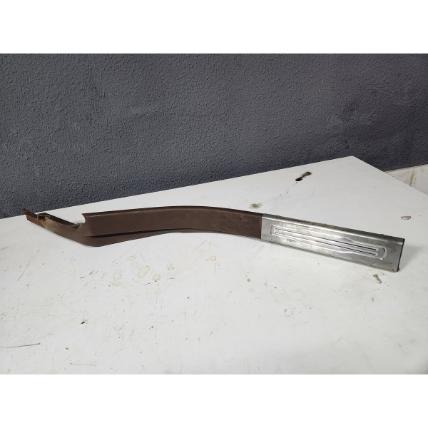 Soleira Traseira Esquerda Dodge Ram 2500 2022 Original Usado