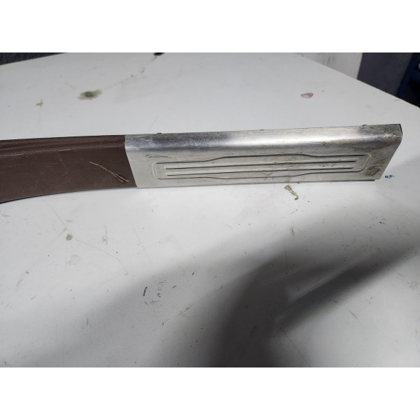 Soleira Traseira Direita Dodge Ram 2500 2022 Original Usado