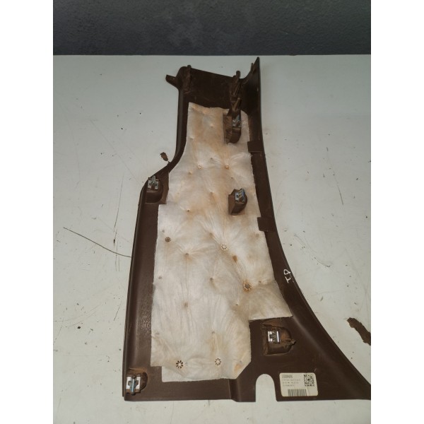 Acabamento Coluna Traseira Direita Dodge Ram 2500 2022