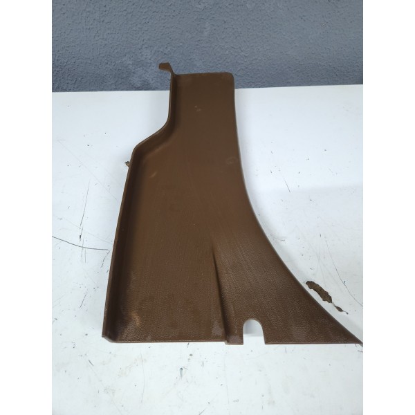 Acabamento Coluna Traseira Esquerda Dodge Ram 2500 2022