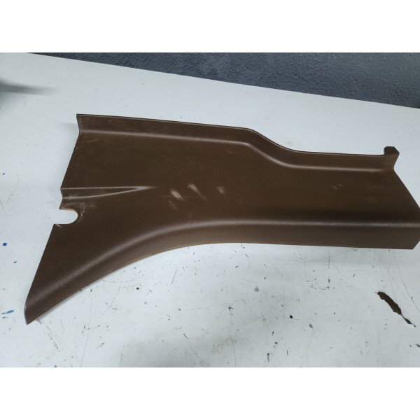 Acabamento Coluna Traseira Esquerda Dodge Ram 2500 2022