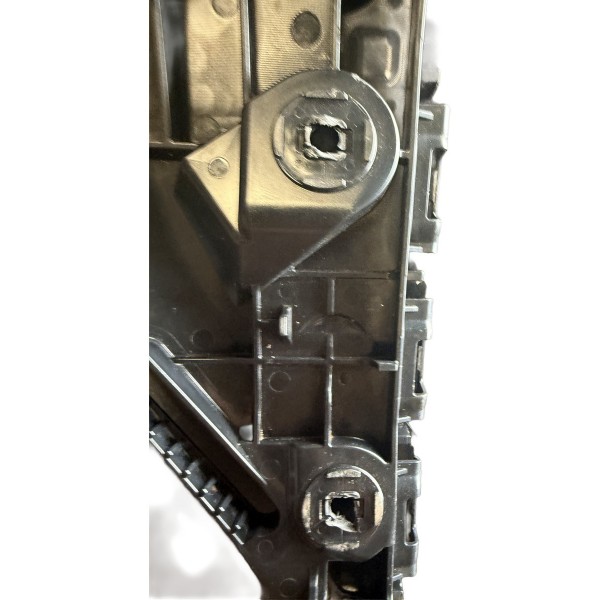 Guia Suporte Parachoque Dianteiro Direito Toyota Hilux