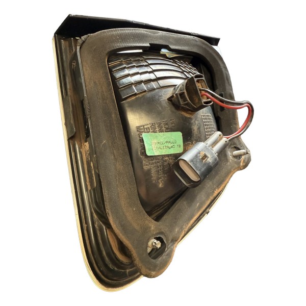 Lanterna Tampa Traseira Direita Trailblazer 2013-2021 Direito/passageiro