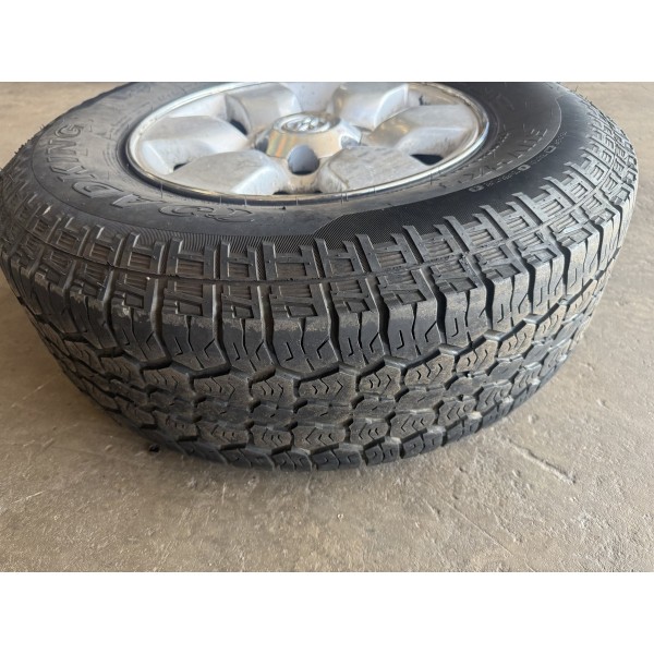 Roda Com Pneu Toyota Hilux 2015 Original