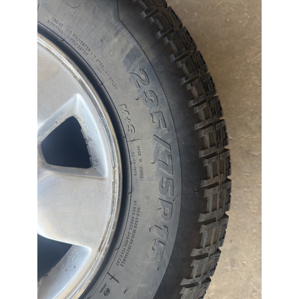 Roda Com Pneu Toyota Hilux 2015 Original