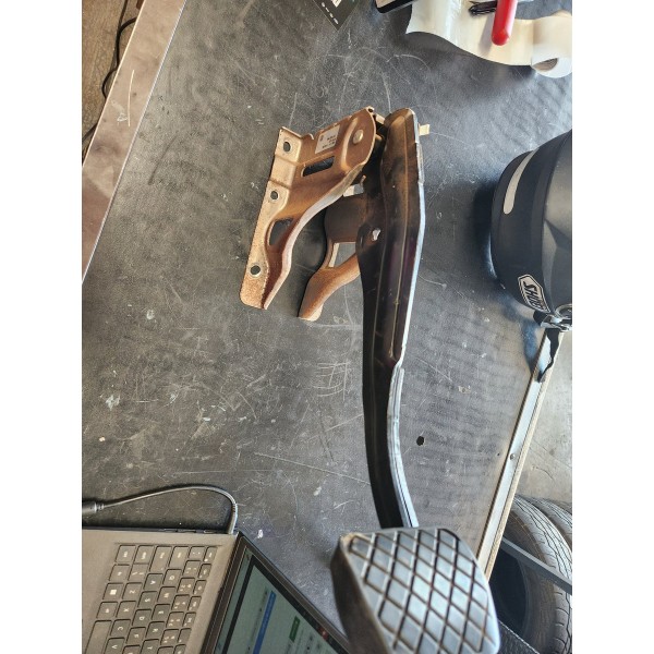 Pedal Freio Automatica Volkswagen Amarok 2.0 2013 2014
