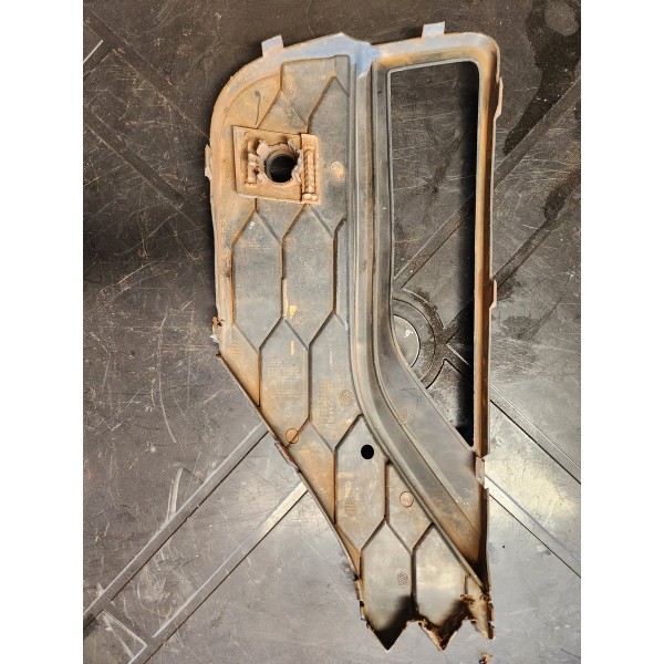 Moldura Farol De Milha Esquerdo Amarok V6 2017/2020 2h680749 Esquerdo