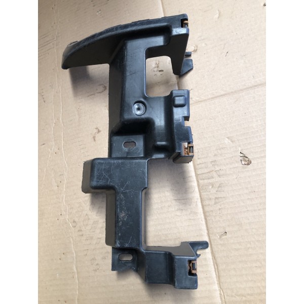 Suporte Parachoque Traseiro L.e Fiat Toro 2016/2018 Detalhe