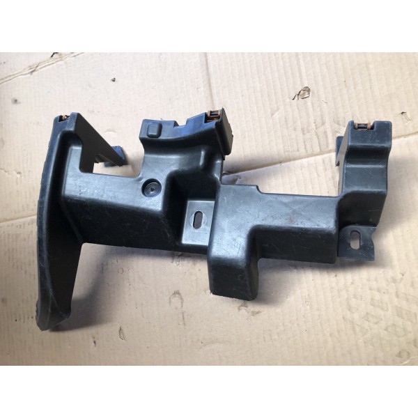 Suporte Parachoque Traseiro L.e Fiat Toro 2016/2018 Detalhe