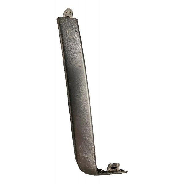 Acabamento Parachoque Traseiro Lado Direito Ram 2500 2022 Preto