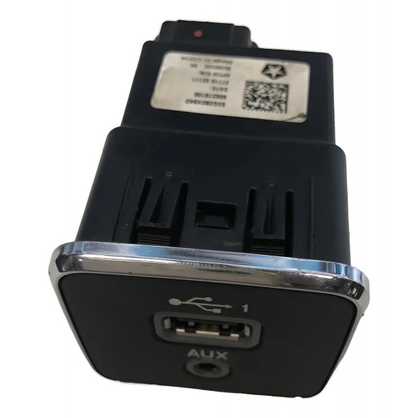 Entrada Usb Auxiliar Dodeg  Ram 3500 2020/2023 Preto
