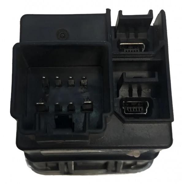 Entrada Usb Auxiliar Dodeg  Ram 3500 2020/2023 Preto