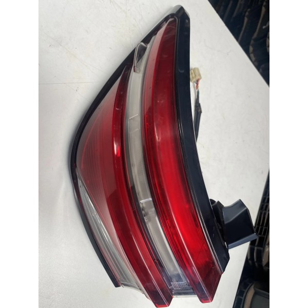 Lanterna Traseira Esquerda Hilux Sw4 2022/2023 Original Direito/passageiro Vermelho