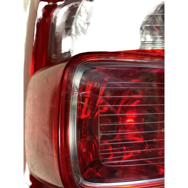 Lanterna Esquerda Gm S10 2019 2020 C/ Detalhe Esquerdo/motorista Vermelho