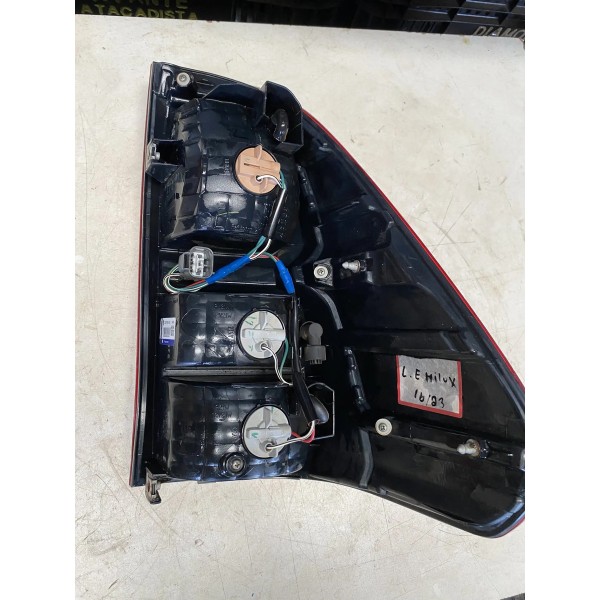 Lanterna Traseira Hilux 2016 A 2023 Lado Esquerdo Original Esquerdo/motorista Vermelho