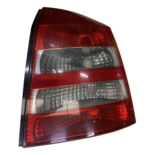 Lanterna Traseira Direita Astra 2003/2011 Direito/passageiro Vermelho