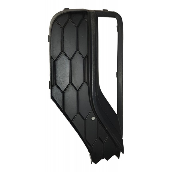 Moldura Farol De Milha Amrok V6 2019 L.d Original Usado.