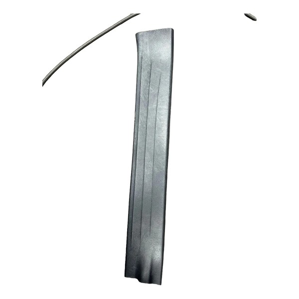 Soleira Porta Dianteira Direita Toyota Hilux Sw4 2016/2024 Preto