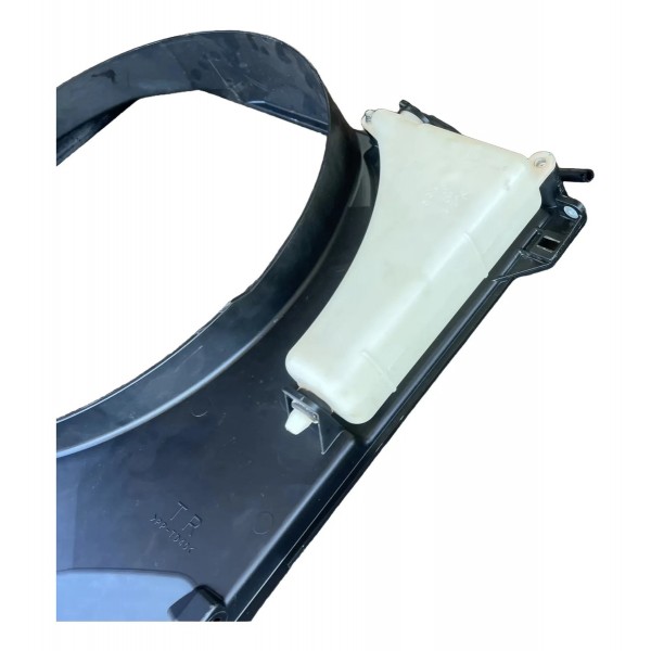 Defletor Do Radiador Toyota Hilux Sw4 3.0 2011 A 2015